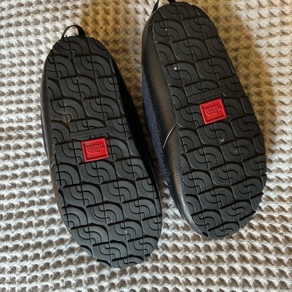 The North Face Transition Navy Mules - Picture 4 of 6